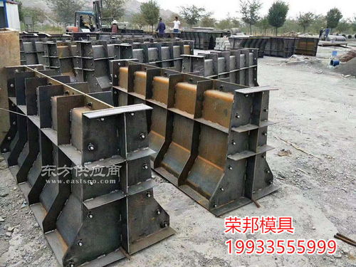 道路隔离墩的作用、常见间距与日用品巧思